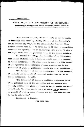 [346 Honored At Scholars Day Program]